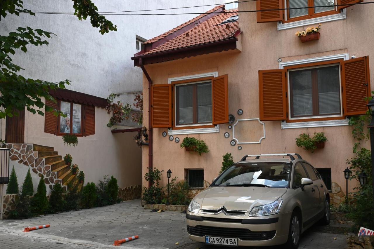 Magicland Guest house *